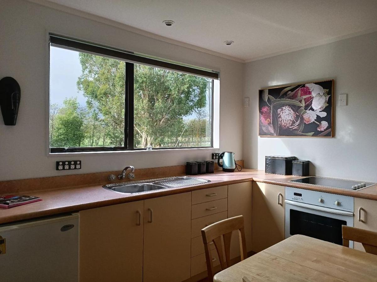 Chateau Le Cross Apartment Martinborough Ngoại thất bức ảnh